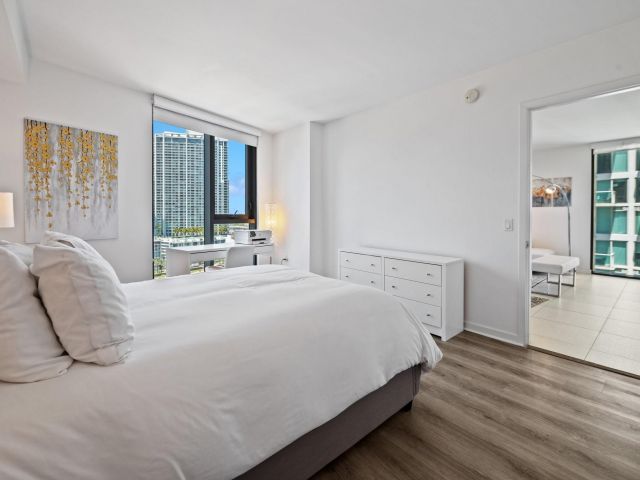 Apartment for sale  Unit #2002 - photo 5916446