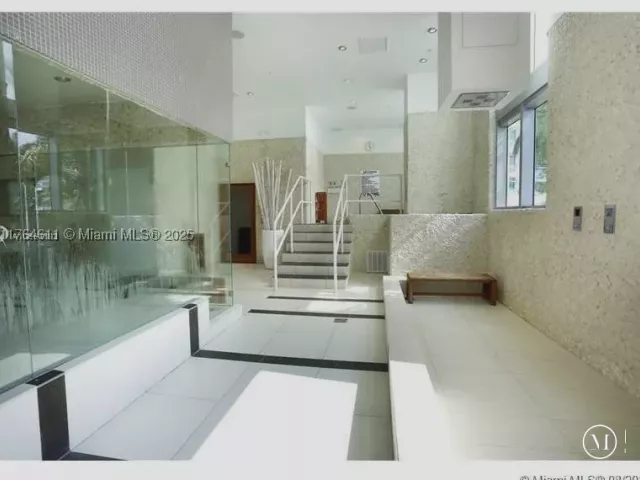 2-bedroom condo for sale in Miami - 92 SW 3rd St 1410 - MondialRealty