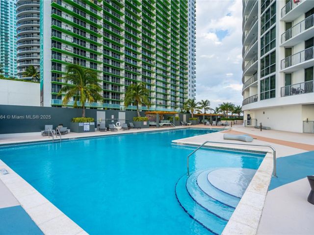 Apartment for sale  Unit #1709 - photo 5781956