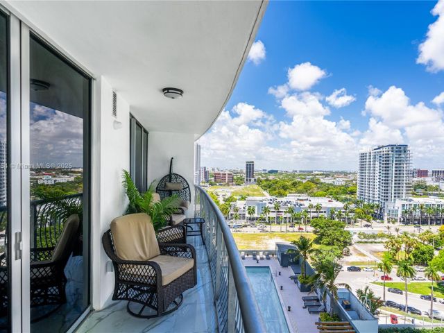 Apartment for sale  Unit #1709 - photo 5781957