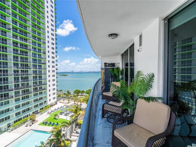 Apartment for sale  Unit #1709 - photo 5781958