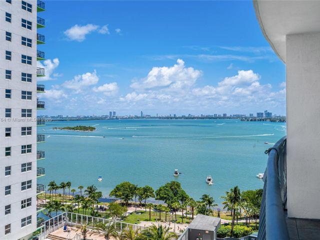 Apartment for sale  Unit #1709 - photo 5781959