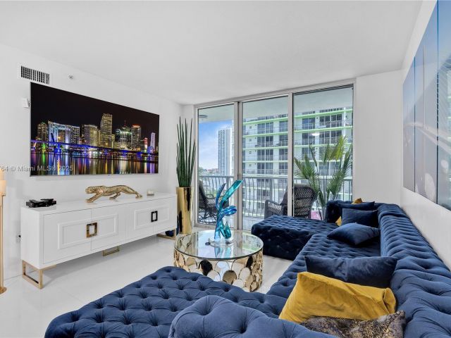 Apartment for sale  Unit #1709 - photo 5781966