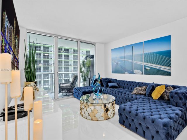 Apartment for sale  Unit #1709 - photo 5781967