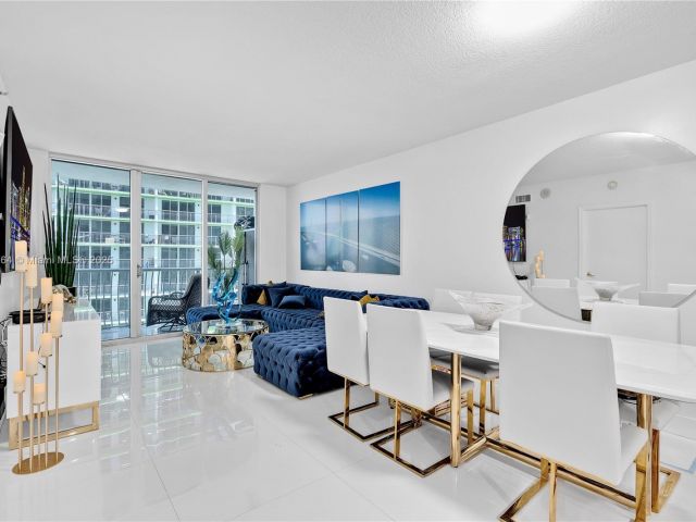 Apartment for sale  Unit #1709 - photo 5781968