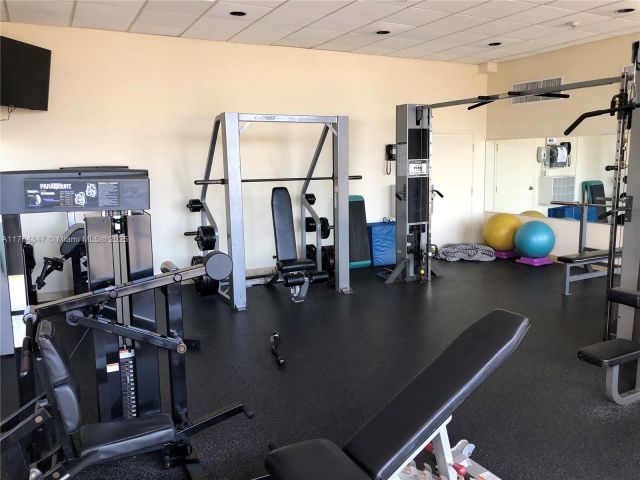 Apartment for sale  Unit #15C - photo 5721287