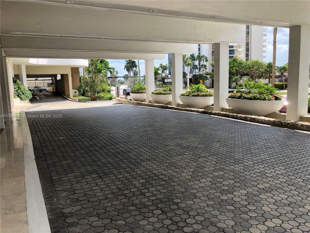 Apartment for sale  Unit #15C - photo 5721293