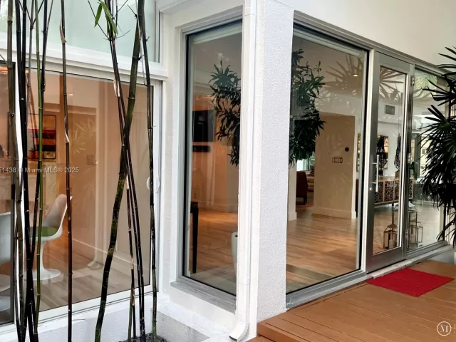 3-bedroom home for rent in Fort Lauderdale - 1701 SE 11th St - MondialRealty