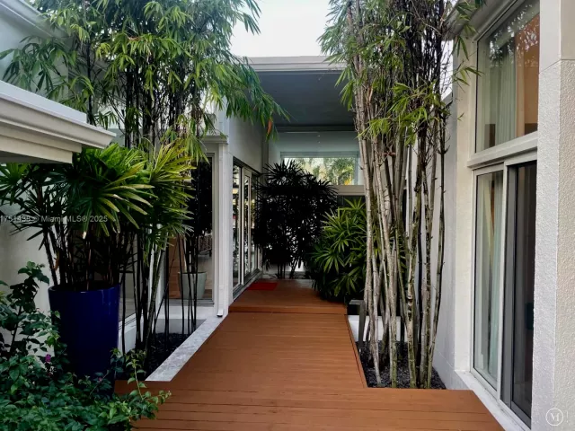 3-bedroom home for rent in Fort Lauderdale - 1701 SE 11th St - MondialRealty