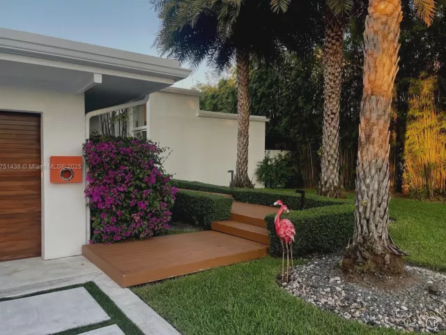 3-bedroom home for rent in Fort Lauderdale - 1701 SE 11th St - MondialRealty