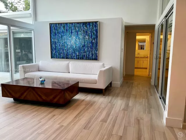 3-bedroom home for rent in Fort Lauderdale - 1701 SE 11th St - MondialRealty