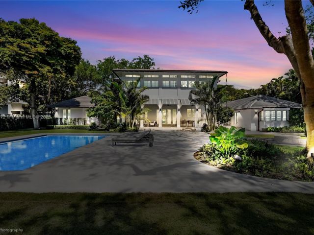 Home for sale at 4550 Sunset Dr - photo 5844916