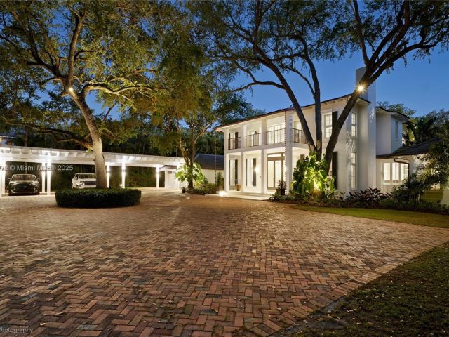 Home for sale at 4550 Sunset Dr - photo 5844919