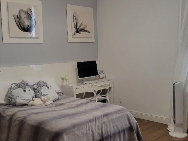 Home for sale at 949 Harbor Vw N - photo 5702531