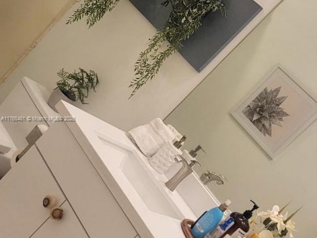 Home for sale at 949 Harbor Vw N - photo 5702533