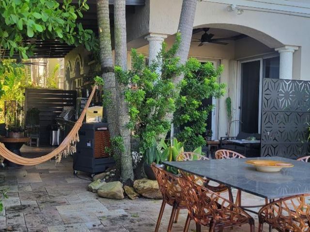 Home for sale at 949 Harbor Vw N - photo 5702534