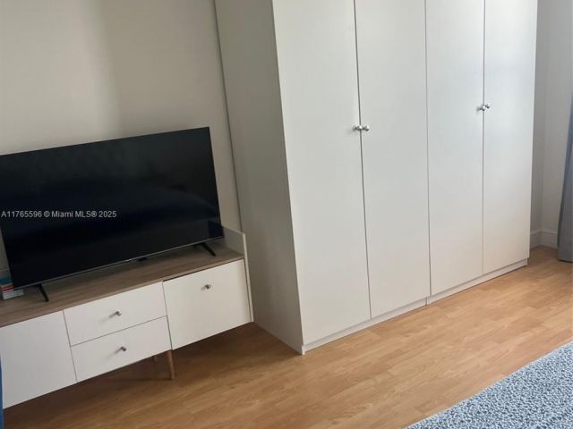 Apartment for sale  Unit #8M - photo 5704252