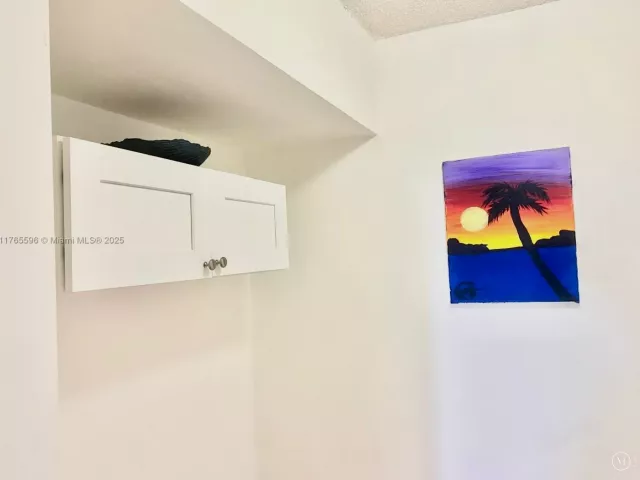 2-bedroom condo for sale in Bal Harbour - 9801 Collins Ave 8M - MondialRealty