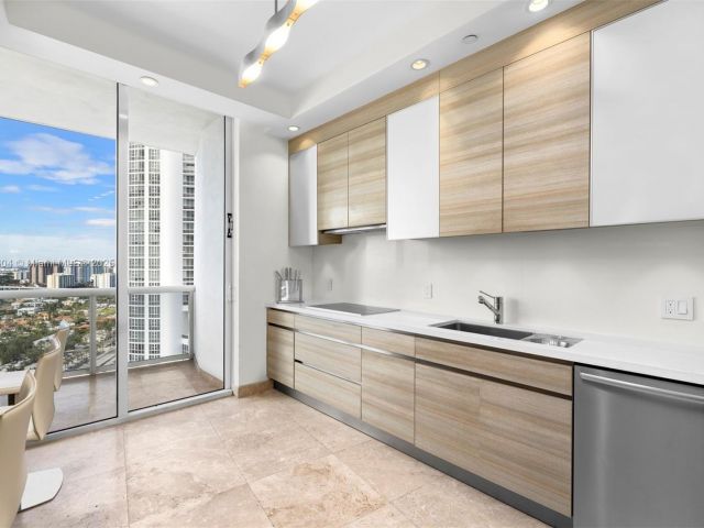 Apartment for sale  Unit #3604 - photo 5728589