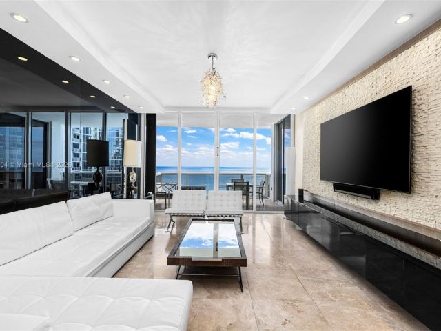 Apartment for sale  Unit #3604 - photo 5728596