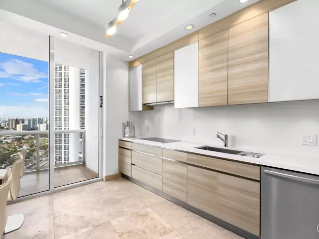 Apartment for sale  Unit #3604 - photo 5728589