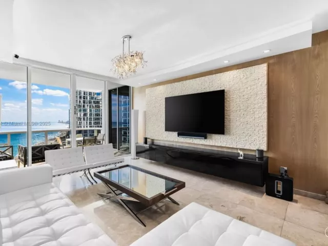 Apartment for sale  Unit #3604 - photo 5728597