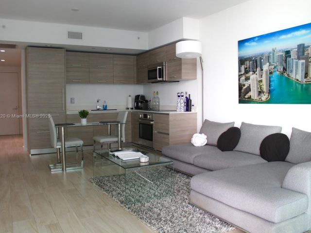 Apartment for sale  Unit #3108 - photo 5705400