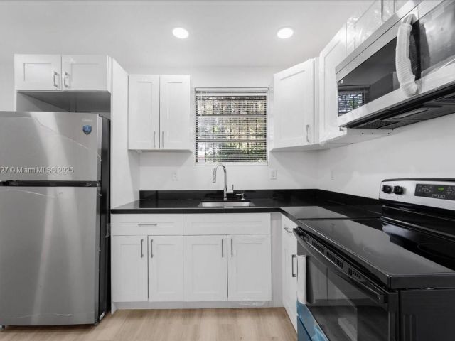 Home for sale at 2911 NW 30th St - photo 5703175