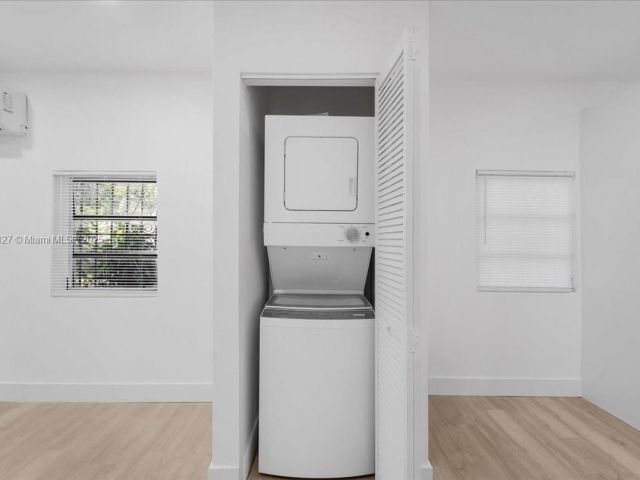 Home for sale at 2911 NW 30th St - photo 5703179