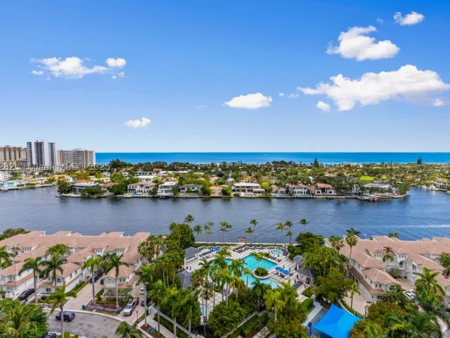 3-bedroom condo for sale in Aventura - 21150 Point Pl 1102 - MondialRealty
