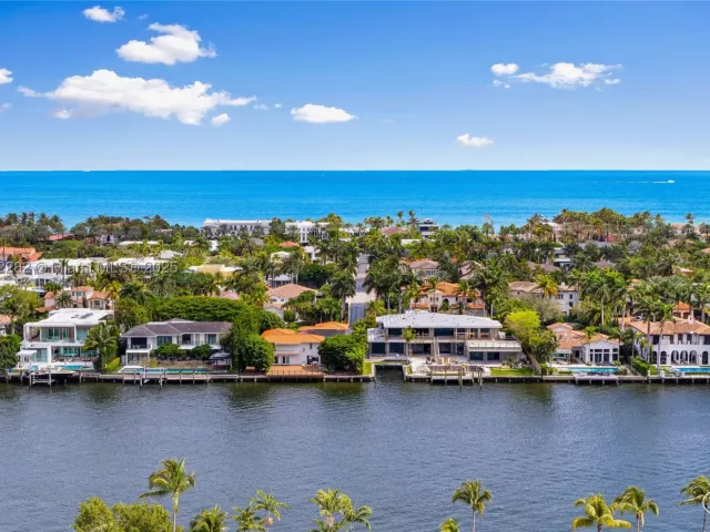 3-bedroom condo for sale in Aventura - 21150 Point Pl 1102 - MondialRealty