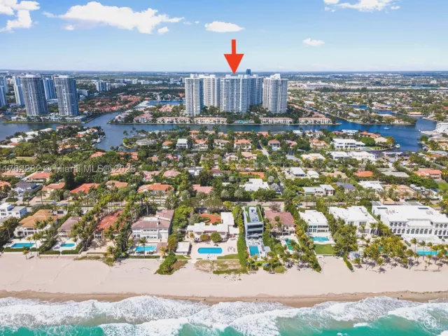 3-bedroom condo for sale in Aventura - 21150 Point Pl 1102 - MondialRealty