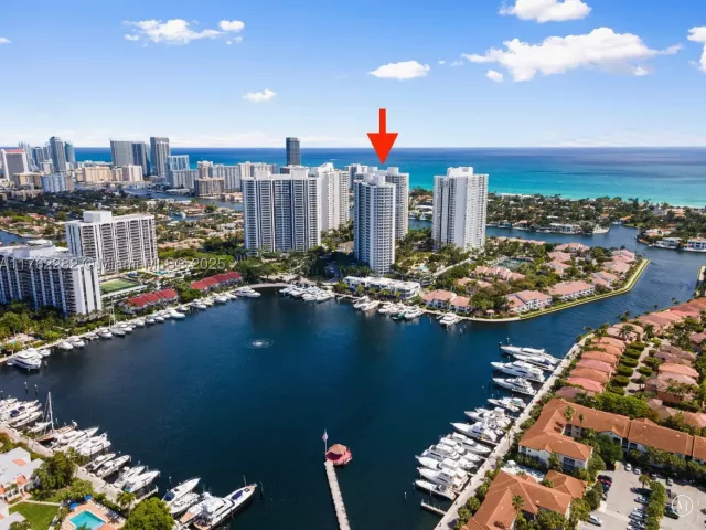 3-bedroom condo for sale in Aventura - 21150 Point Pl 1102 - MondialRealty