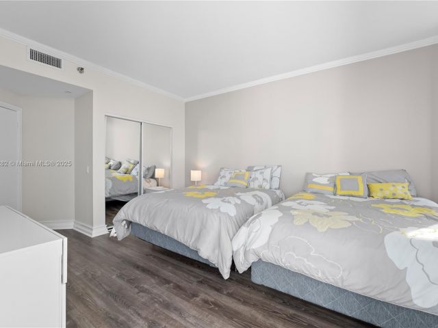 Apartment for sale  Unit #1102 - photo 5772789