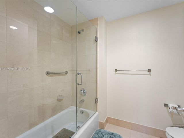 Apartment for sale  Unit #1102 - photo 5772791