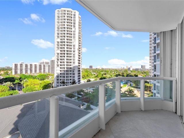 Apartment for sale  Unit #1102 - photo 5772797