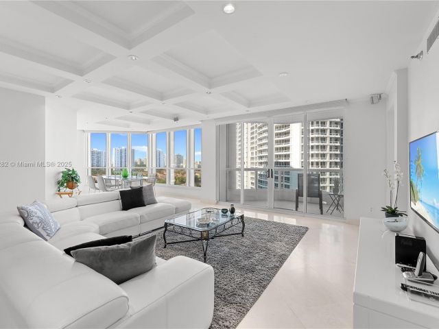 Apartment for sale  Unit #1102 - photo 5772803