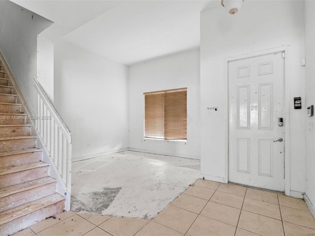 Home for sale at 601 SE 37th Pl - photo 5764690