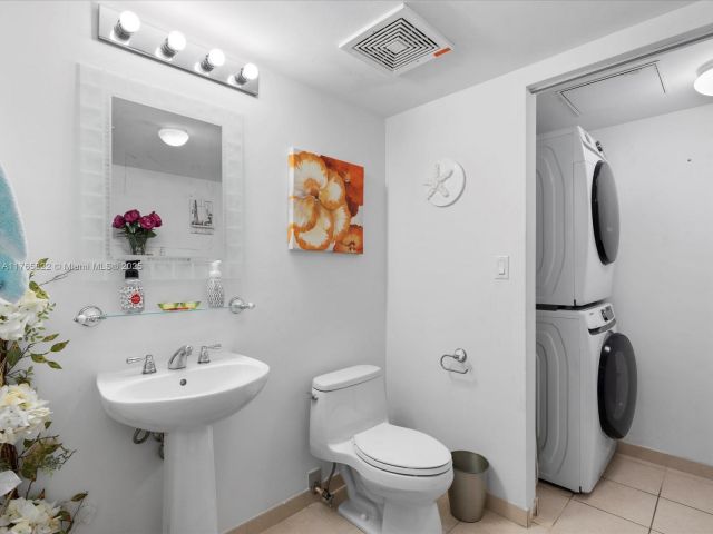 Apartment for sale  Unit #3710 - photo 7415623