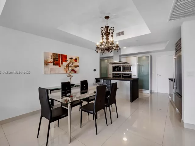 Apartment for rent  Unit #902 - photo 5817804