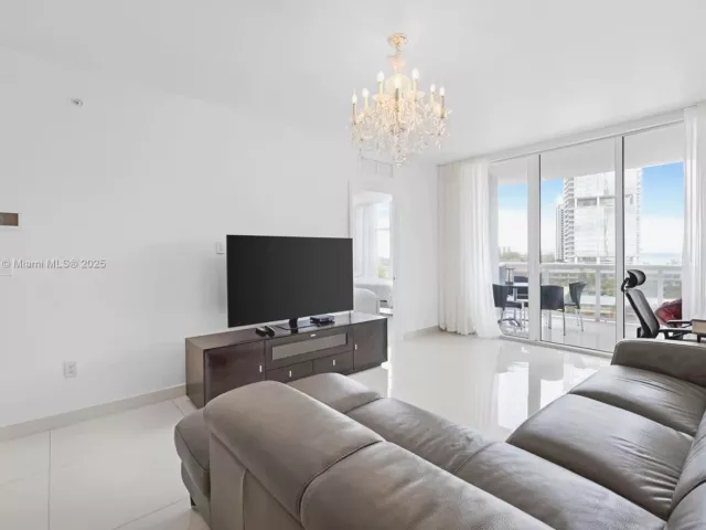 Apartment for rent  Unit #902 - photo 5817805