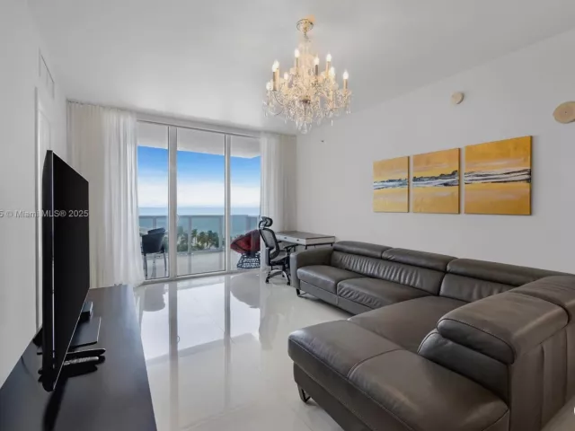 Apartment for rent  Unit #902 - photo 5817806