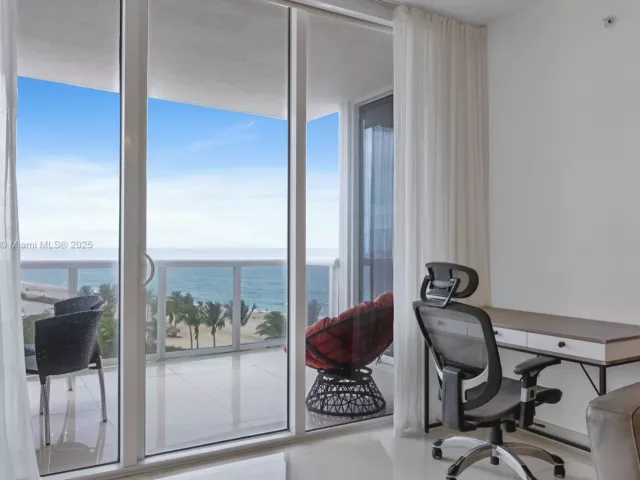 Apartment for rent  Unit #902 - photo 5817808