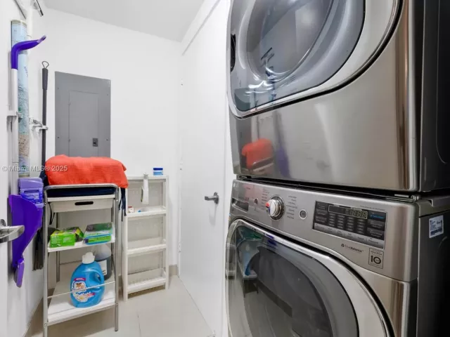 Apartment for rent  Unit #902 - photo 5817793