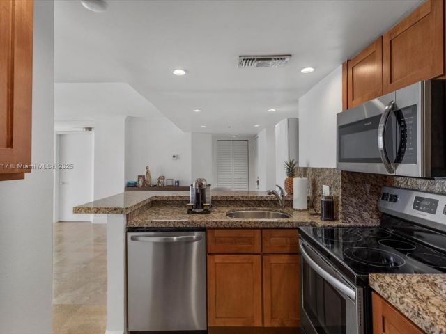 Apartment for sale  Unit #1614 - photo 5727657