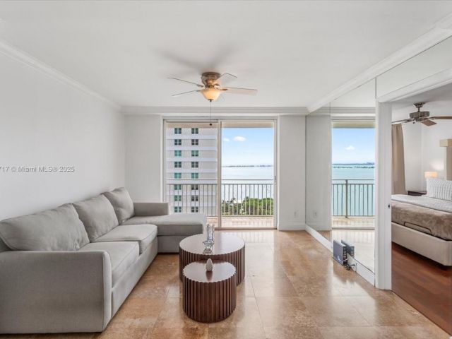 Apartment for sale  Unit #1614 - photo 5727660