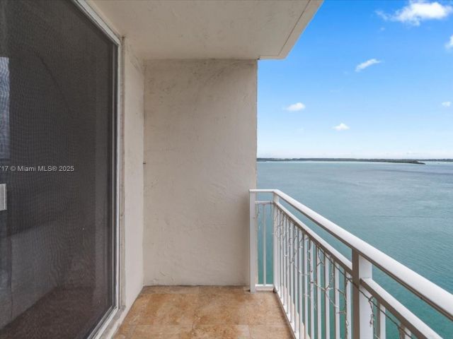 Apartment for sale  Unit #1614 - photo 5727666