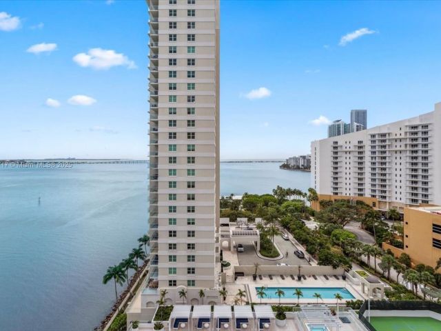 Apartment for sale  Unit #1614 - photo 5727667