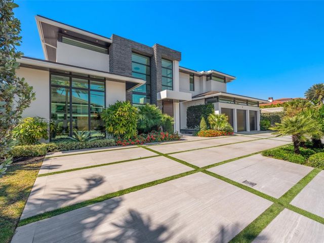 Home for sale at 22 Isla Bahia Dr - photo 5826256