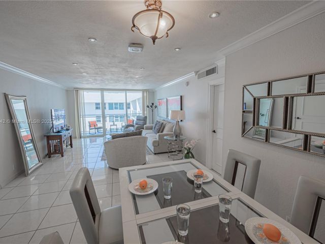 Apartment for sale  Unit #2204 - photo 5825252